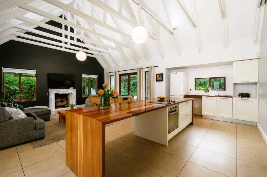 5 Bedroom Property for Sale in Theescombe Eastern Cape